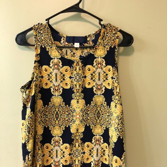 Kaleidoscope patterned tank - Picture 2 of 4